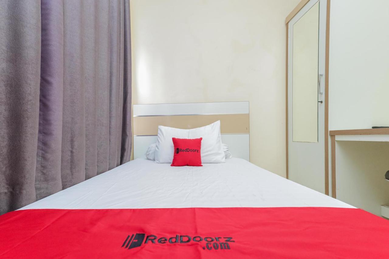 Reddoorz Syariah Near Stasiun Karet Hotel Jakarta Exterior photo