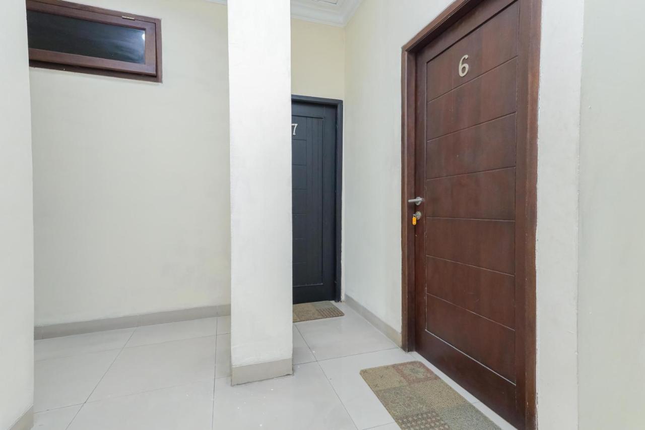 Reddoorz Syariah Near Stasiun Karet Hotel Jakarta Exterior photo